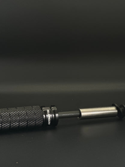 Bolt on Razor Footlock