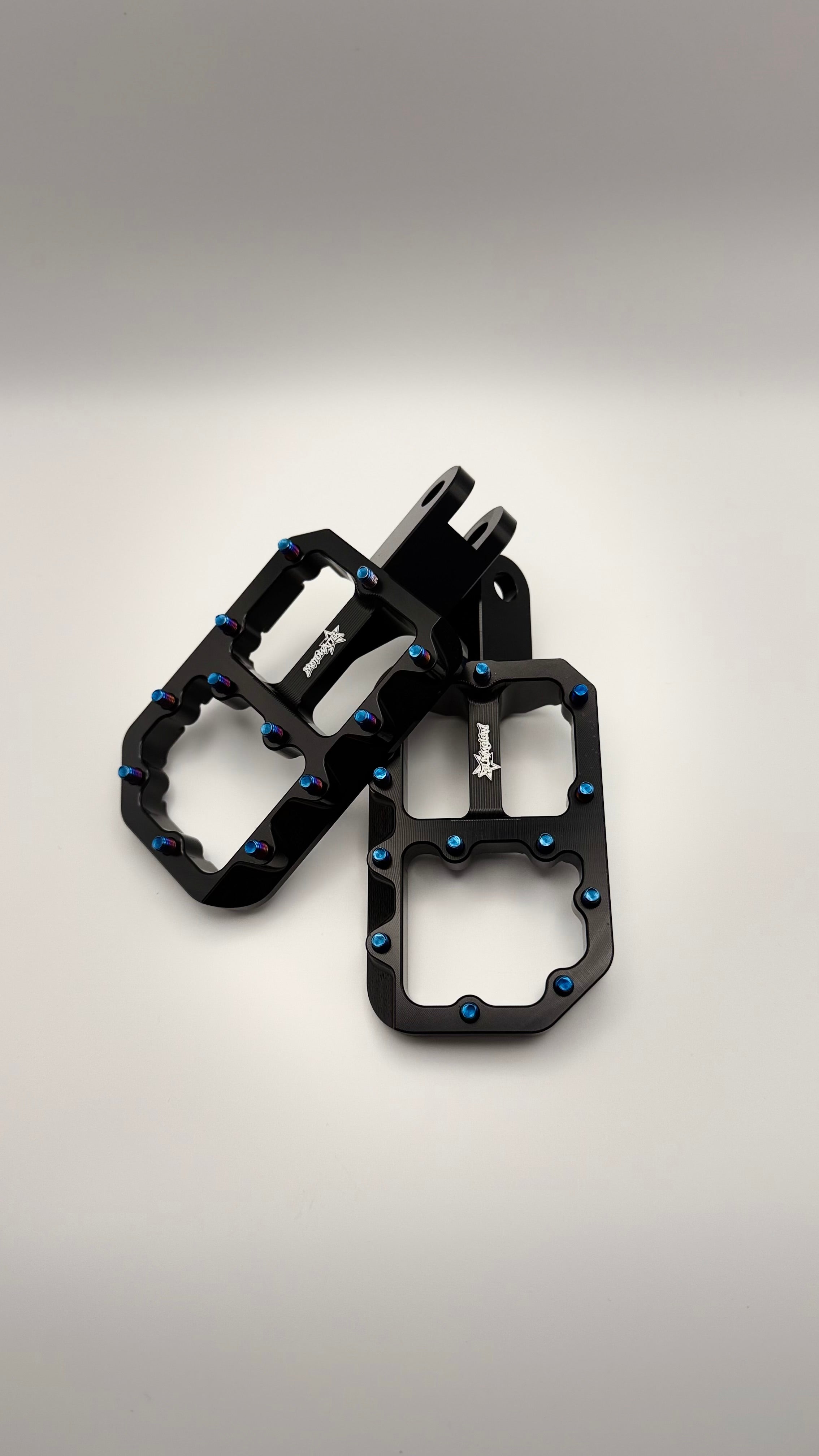 Razor Wide Style Pegs