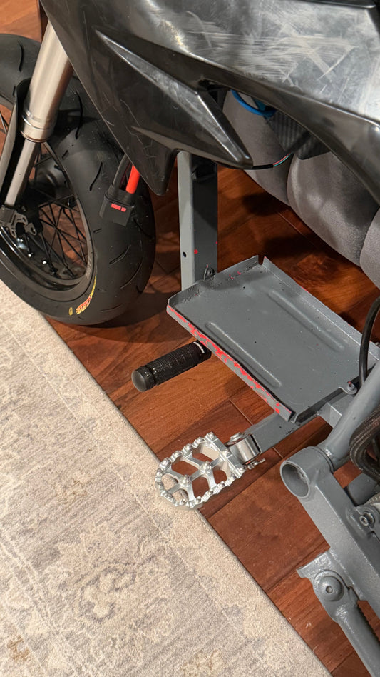 Bolt on Razor Footlock