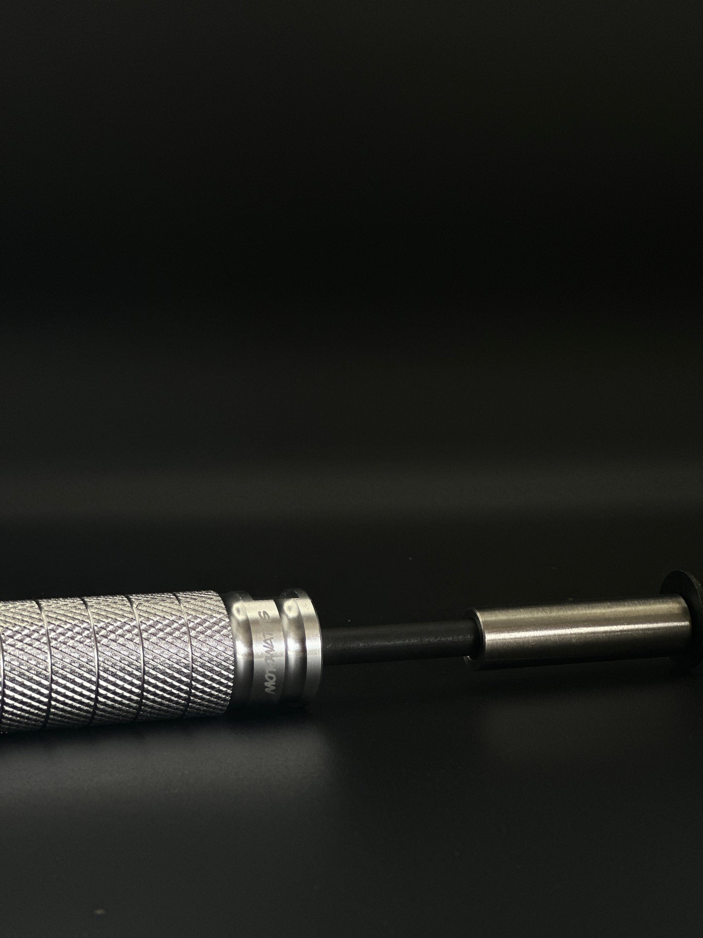 Bolt on Razor Footlock