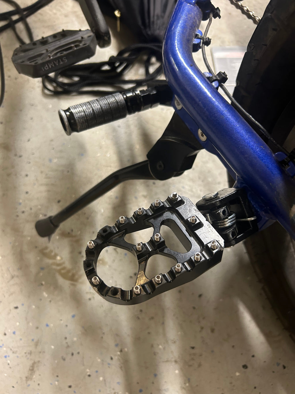 Ebike Universal mx style pegs