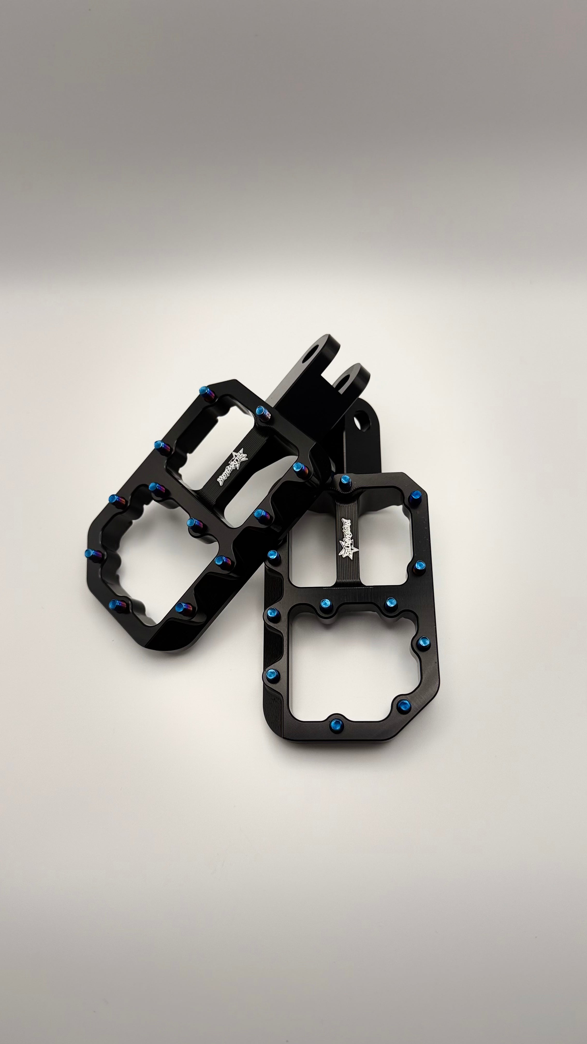 Razor Wide Style Pegs